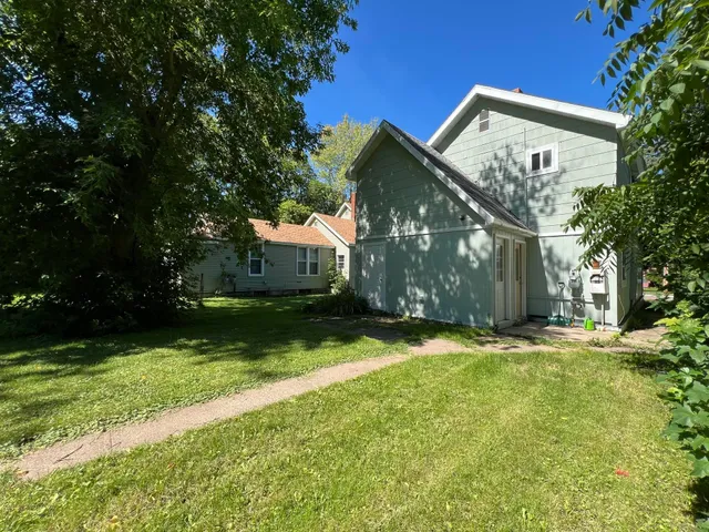 $999 | 614 St Claire Street, Ashland, WI 54806