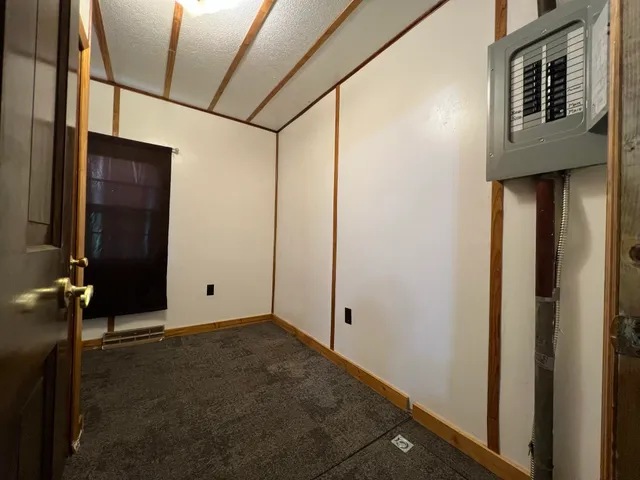 $999 | 614 St Claire Street, Ashland, WI 54806