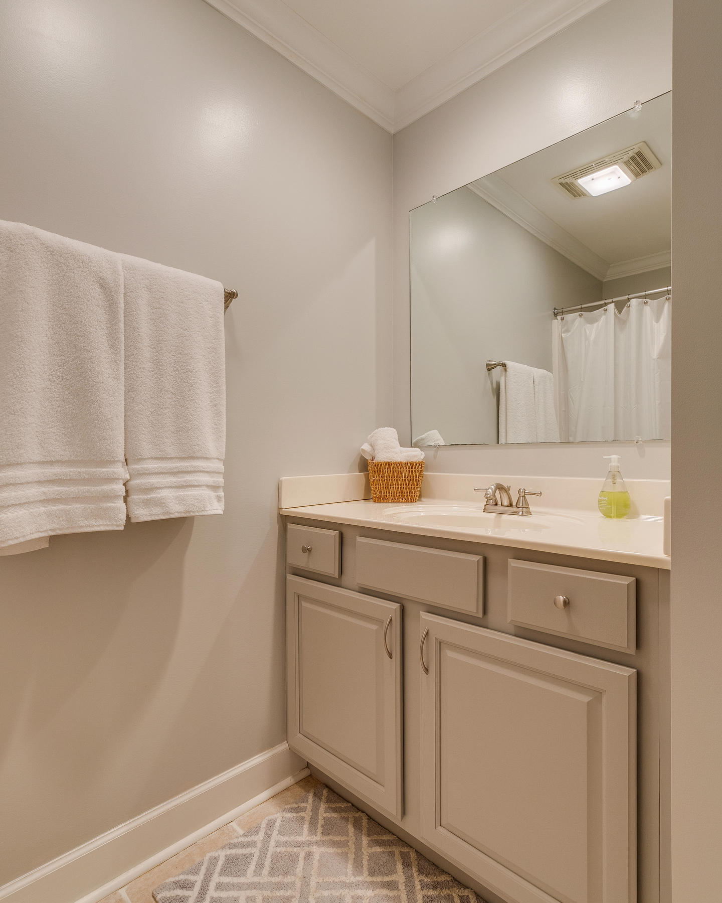 1100 Cherokee Road, Unit 3 Johnson City, TN 37604 - Photo 22 of 29 021