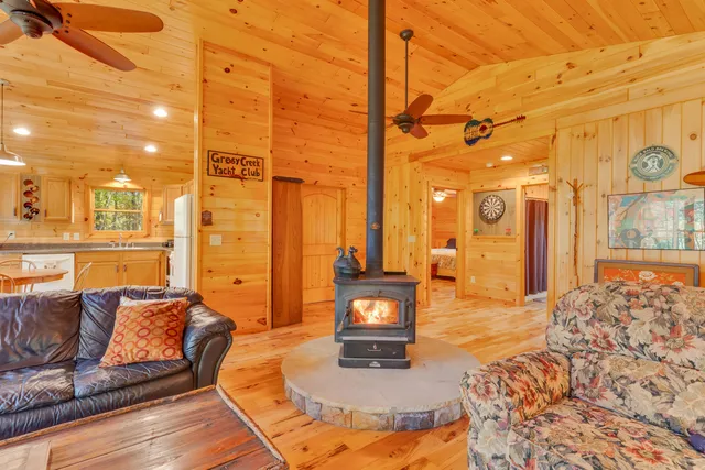 $375,000 | 785 Chestnut Mountain Road, Reliance, TN 37369