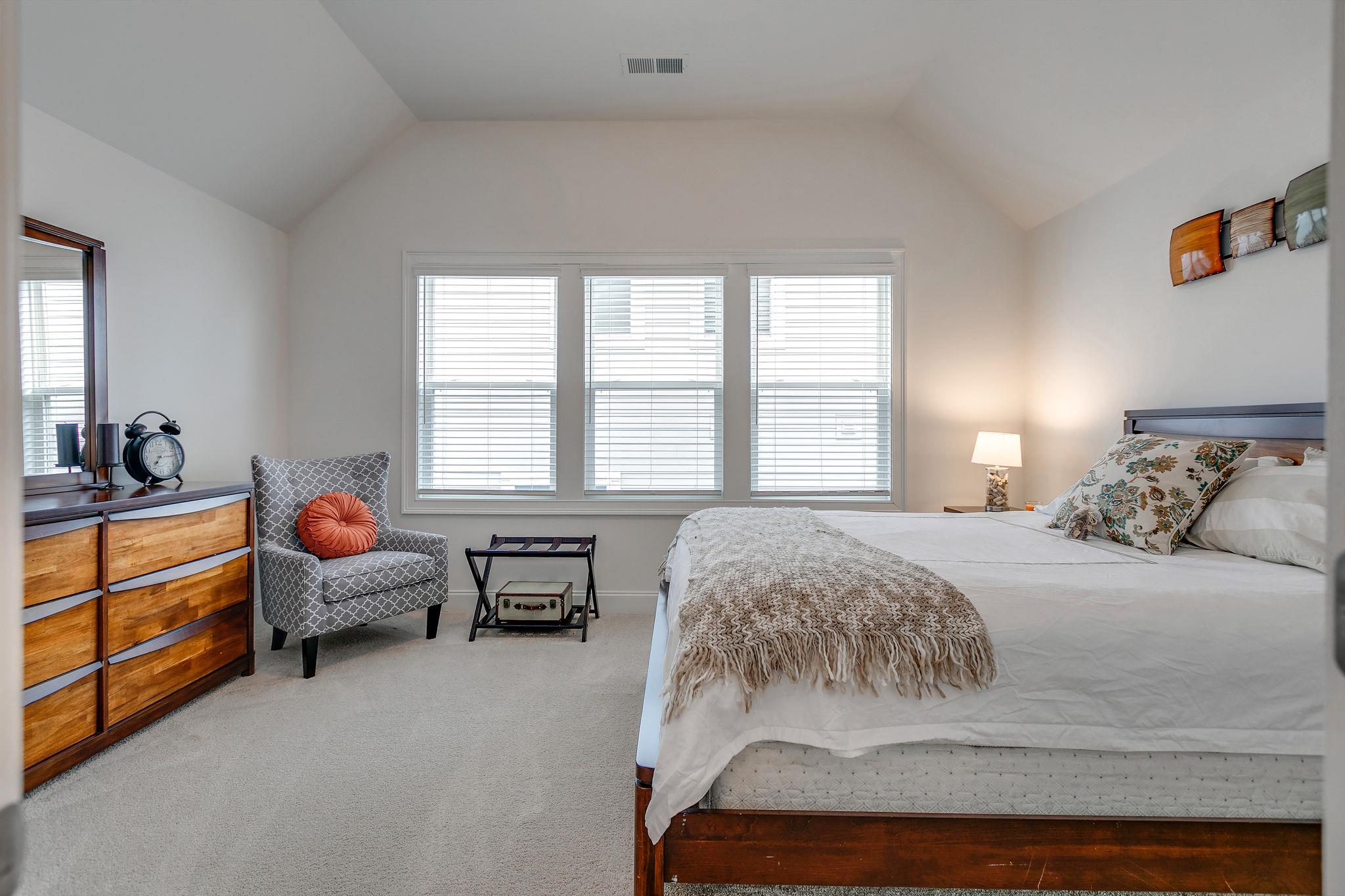 430 Alfred Ladd Road East Franklin, TN 37064 - Photo 21 of 30 Bedroom 3 has its own full bath.