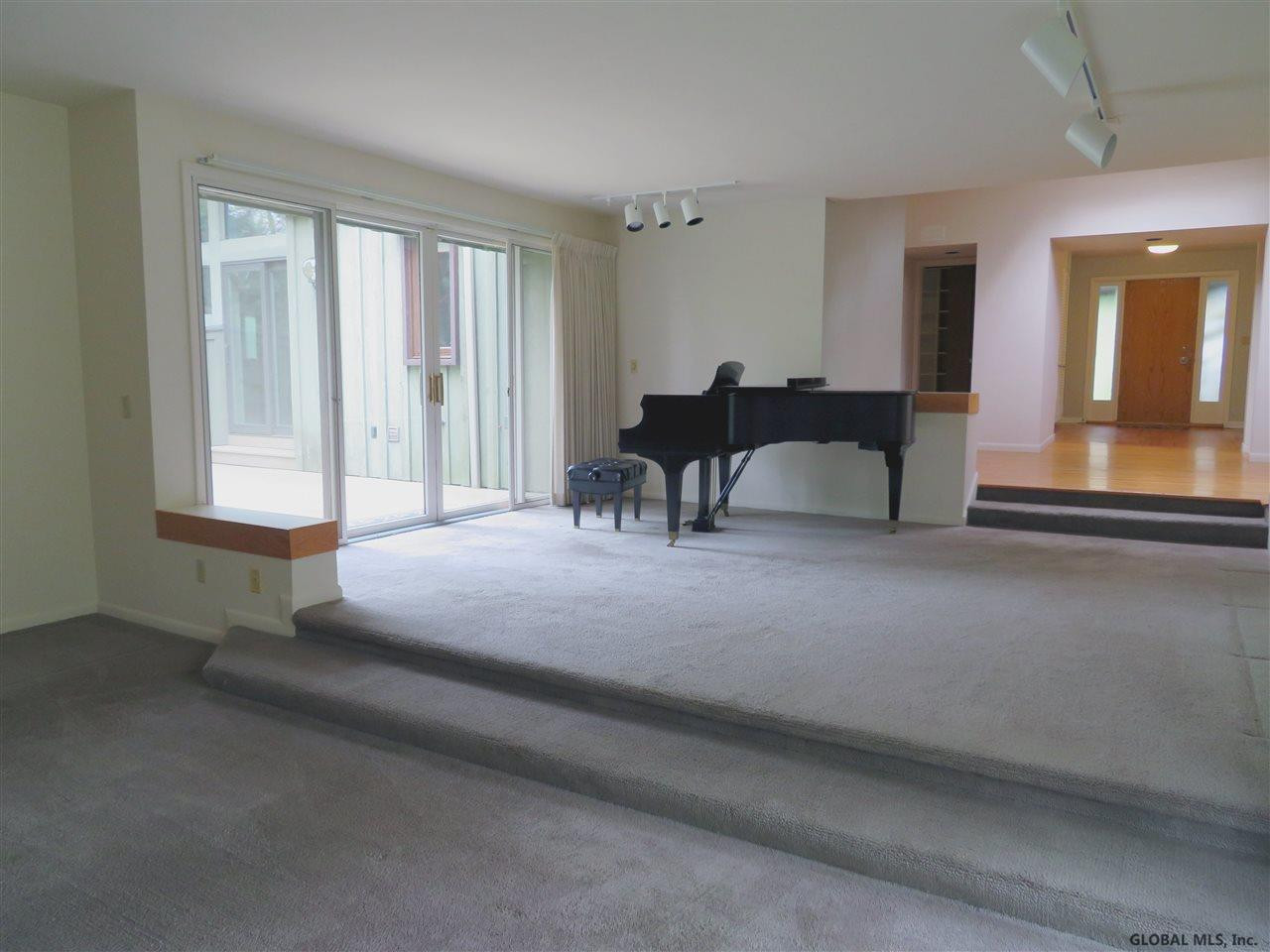 89 Maxwell Road Colonie, NY 12110 - Photo 17 of 25 Photo 17