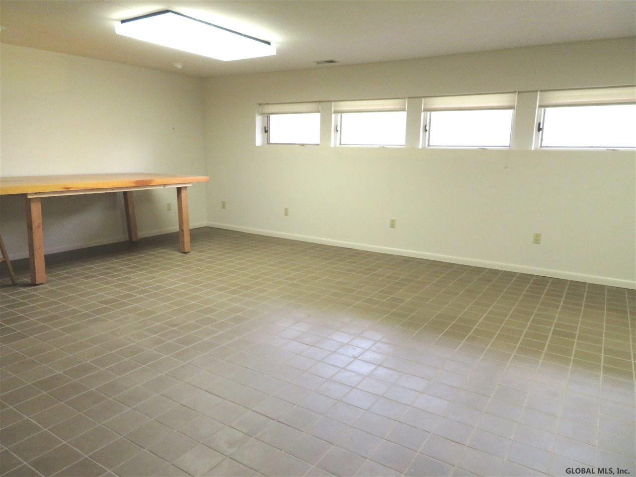 89 Maxwell Road Colonie, NY 12110 - Photo 21 of 25 Photo 21