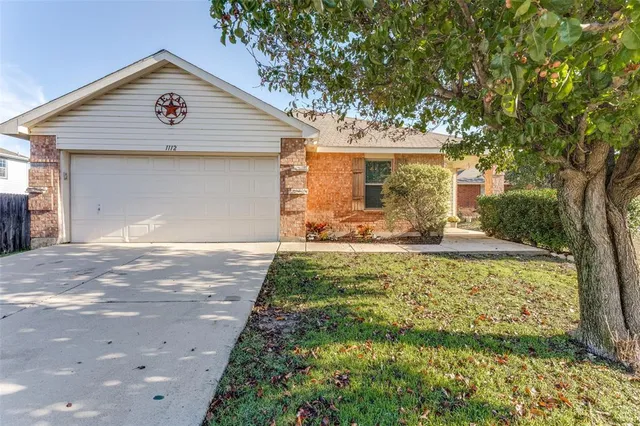 $1,950 | 1112 Day Dream Drive, Fort Worth, TX 76052