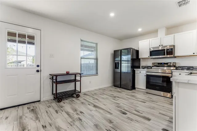 $1,950 | 1112 Day Dream Drive, Fort Worth, TX 76052