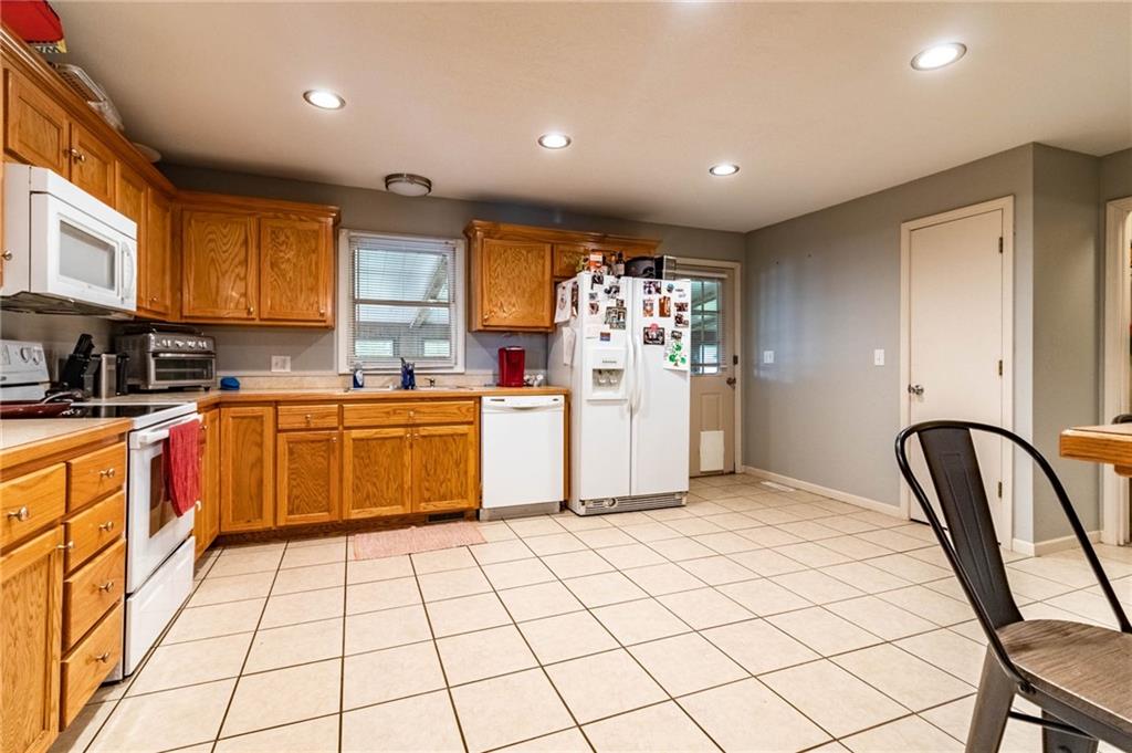 237 Northwest 21 Road Warrensburg, MO 64093 - Photo 13 of 25