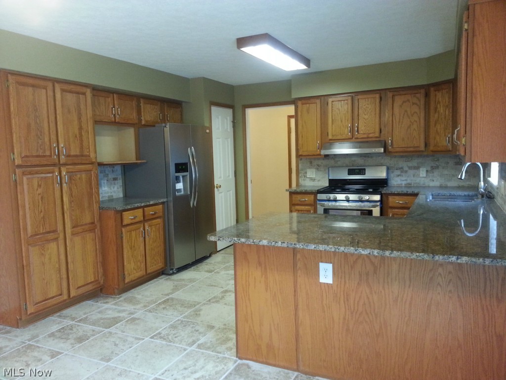 25704 Tryon Road Bedford, OH 44146 - Photo 2 of 25 Gallery Image 2