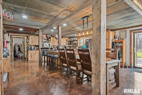 $525,000 | 518 South Anderson Street, Taylorville, IL 62568