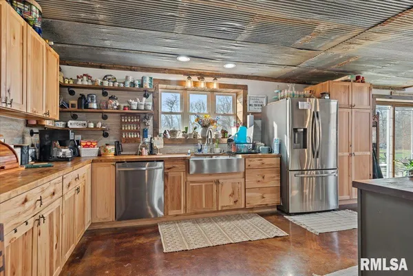 $525,000 | 518 South Anderson Street, Taylorville, IL 62568