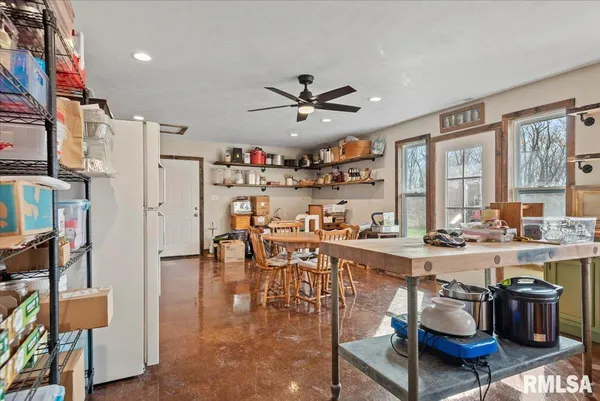 $525,000 | 518 South Anderson Street, Taylorville, IL 62568