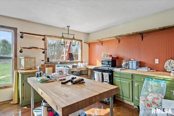 $525,000 | 518 South Anderson Street, Taylorville, IL 62568