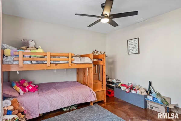 $525,000 | 518 South Anderson Street, Taylorville, IL 62568