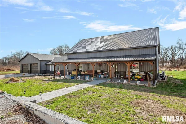 $525,000 | 518 South Anderson Street, Taylorville, IL 62568