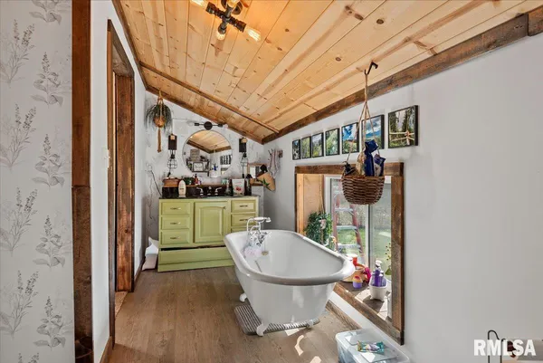 $525,000 | 518 South Anderson Street, Taylorville, IL 62568