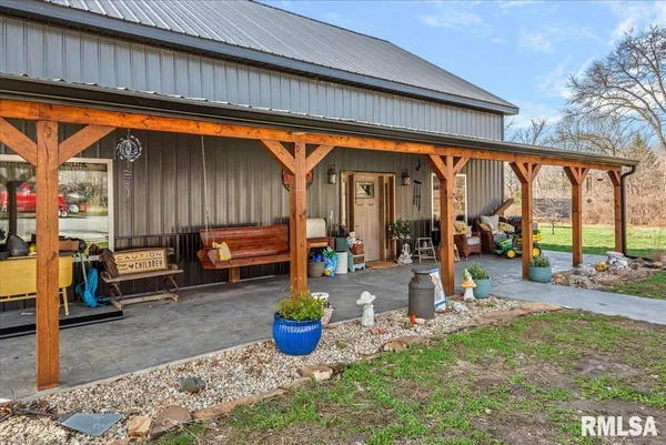 $525,000 | 518 South Anderson Street, Taylorville, IL 62568