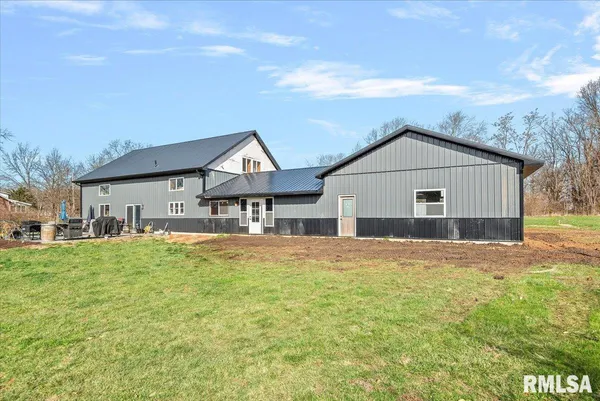 $525,000 | 518 South Anderson Street, Taylorville, IL 62568