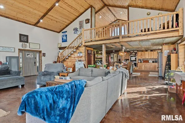 $525,000 | 518 South Anderson Street, Taylorville, IL 62568