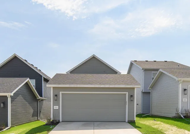 $444,900 | 815 Indigo Lane, Waunakee, WI 53597