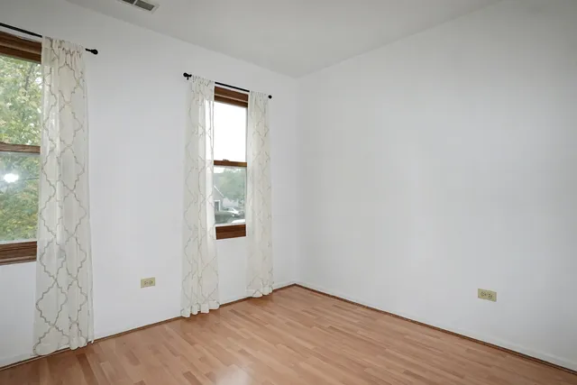 $355,000 | 1410 Misthaven Lane, Elgin, IL 60123