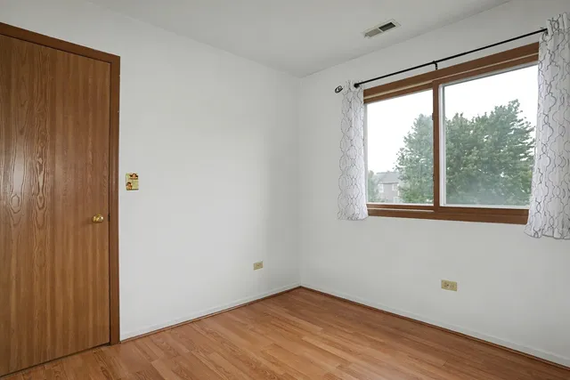 $355,000 | 1410 Misthaven Lane, Elgin, IL 60123