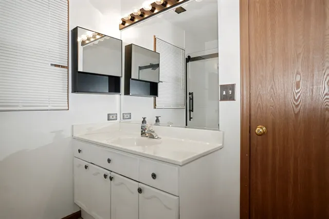 $355,000 | 1410 Misthaven Lane, Elgin, IL 60123