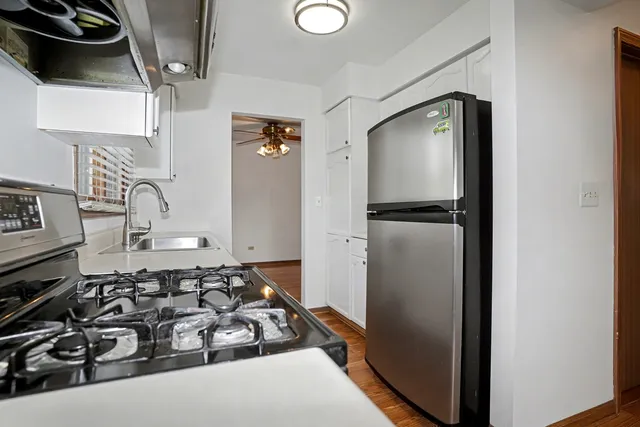 $355,000 | 1410 Misthaven Lane, Elgin, IL 60123