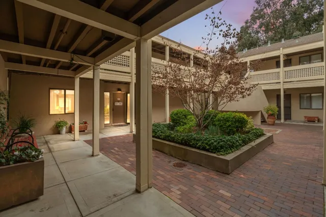 $850,000 | 453 Alberto Way, Unit D155, Los Gatos, CA 95032