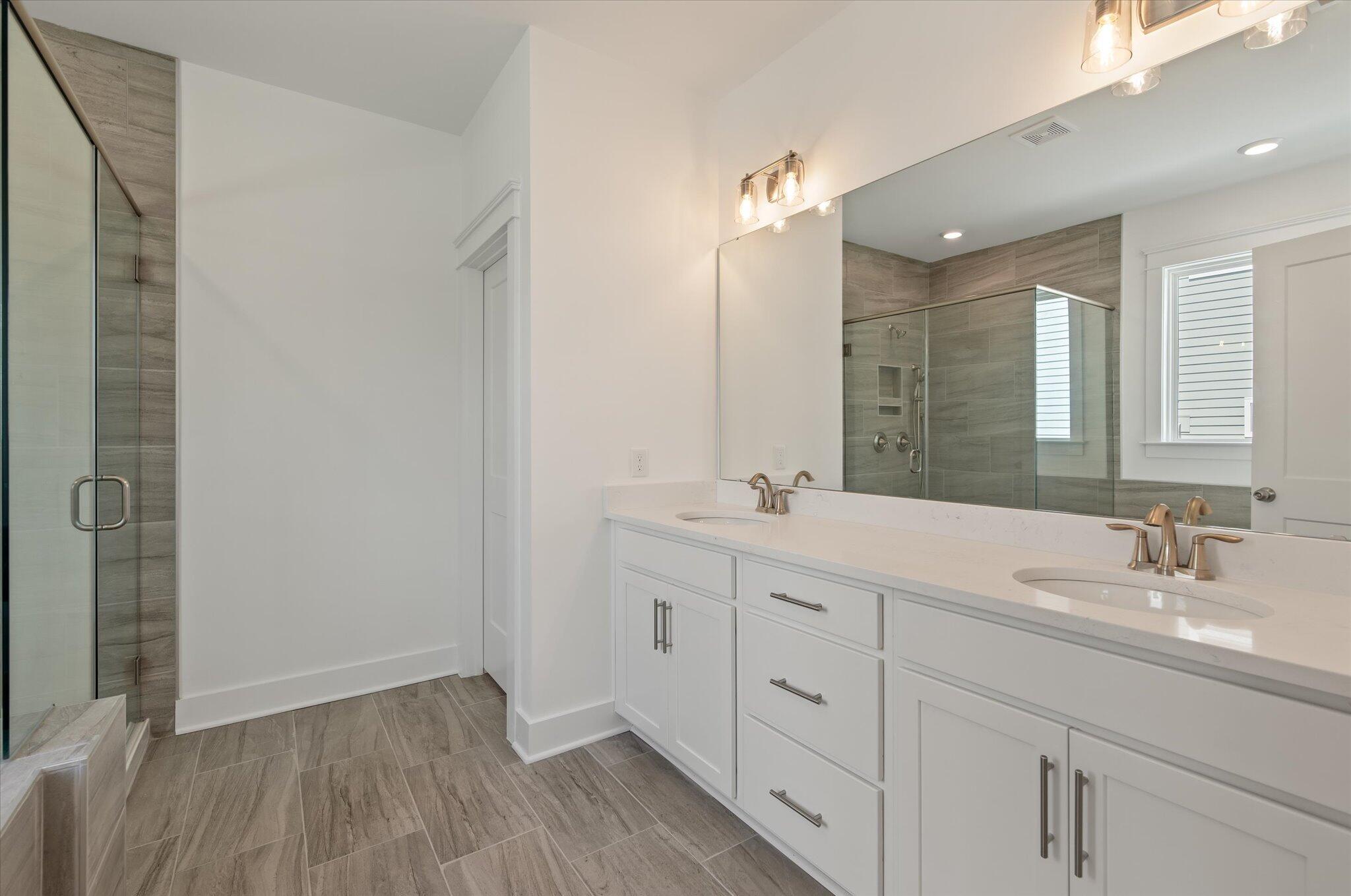 111 Hewitt Street Summerville, SC 29486 - Photo 23 of 36 Primary Bath