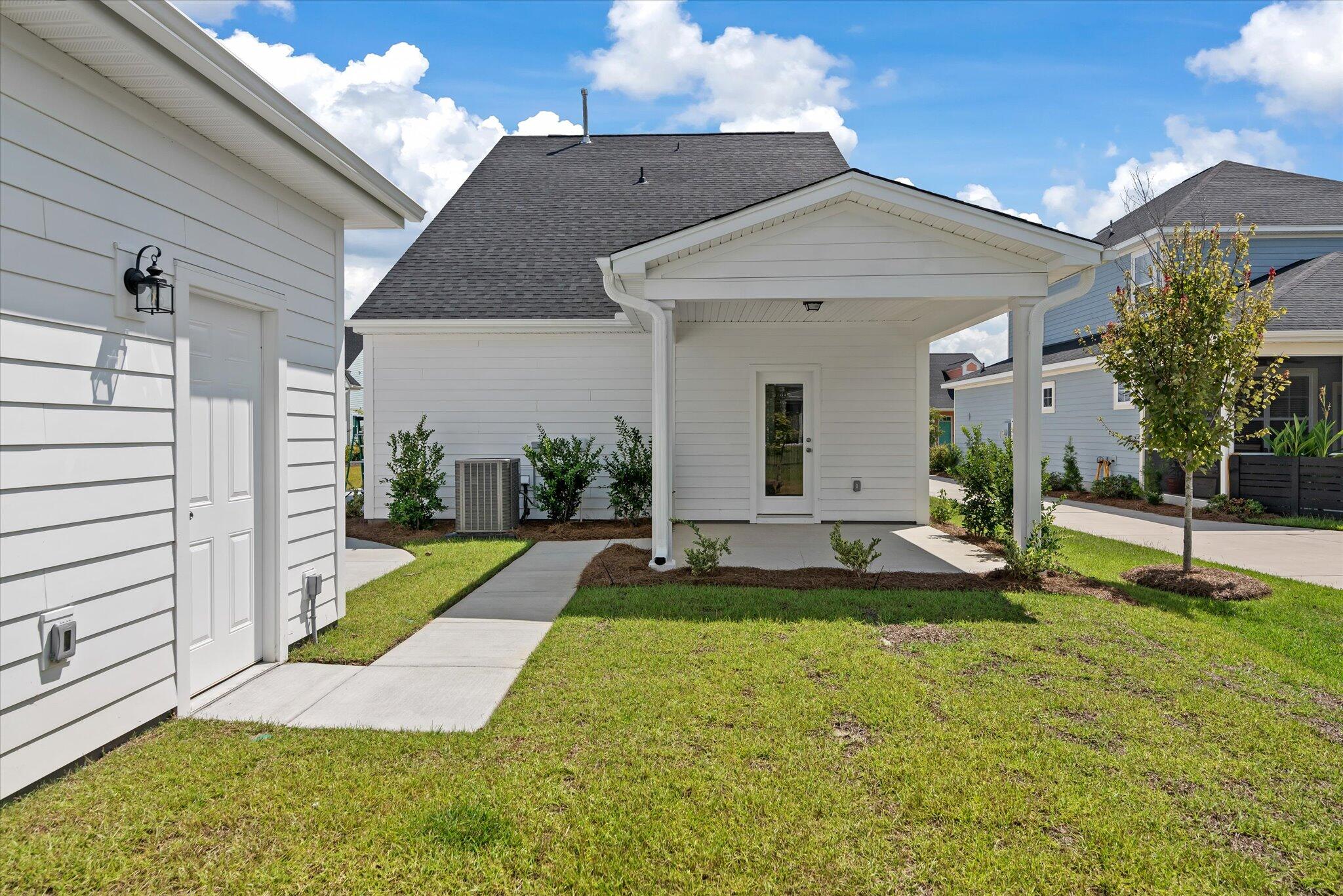 111 Hewitt Street Summerville, SC 29486 - Photo 34 of 36 Back Exterior