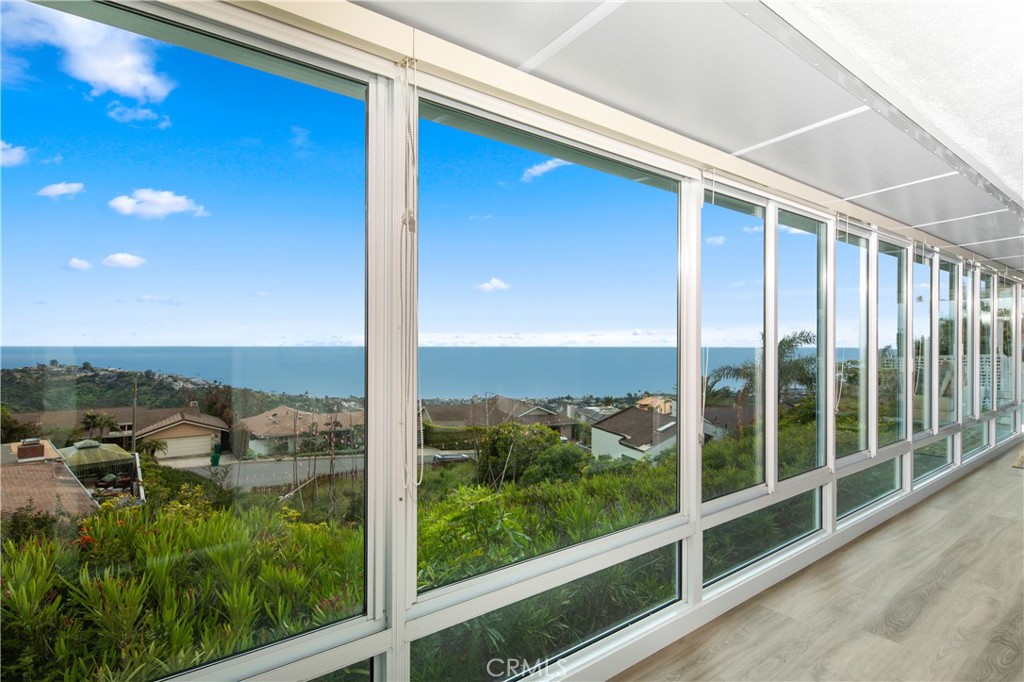 2805 Chillon Way Laguna Beach, CA 92651 - Photo 24 of 41 a view of a balcony