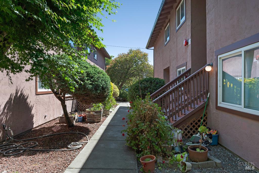 7488 Bridgit Drive Rohnert Park, CA 94928 - Photo 38 of 44