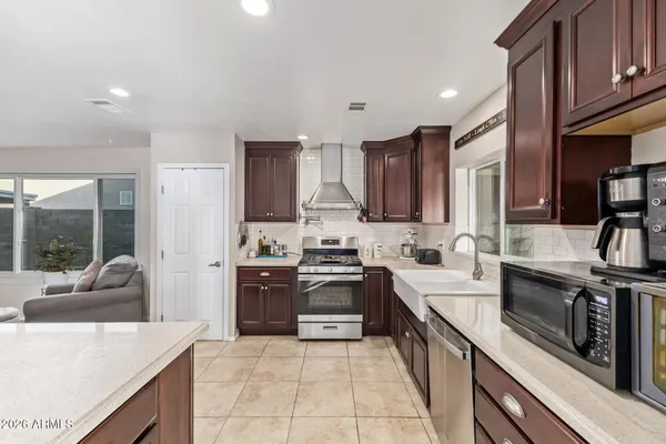 $459,900 | 3201 West Acoma Drive, Phoenix, AZ 85053
