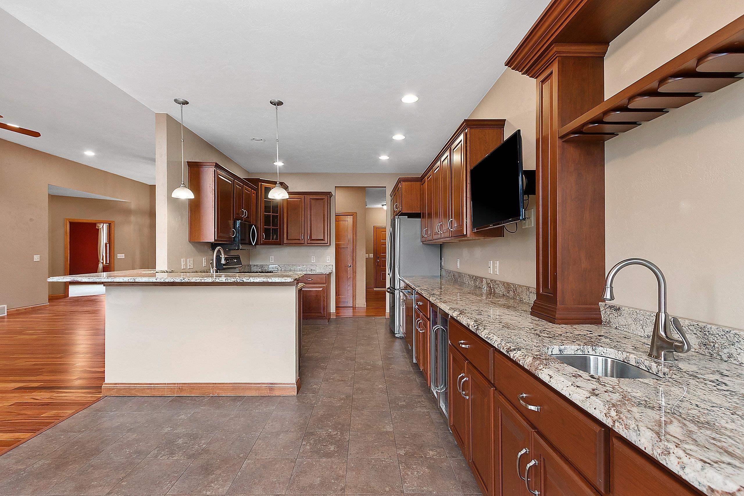 1892 Sunrise Lane Appleton, WI 54913 - Photo 13 of 50
