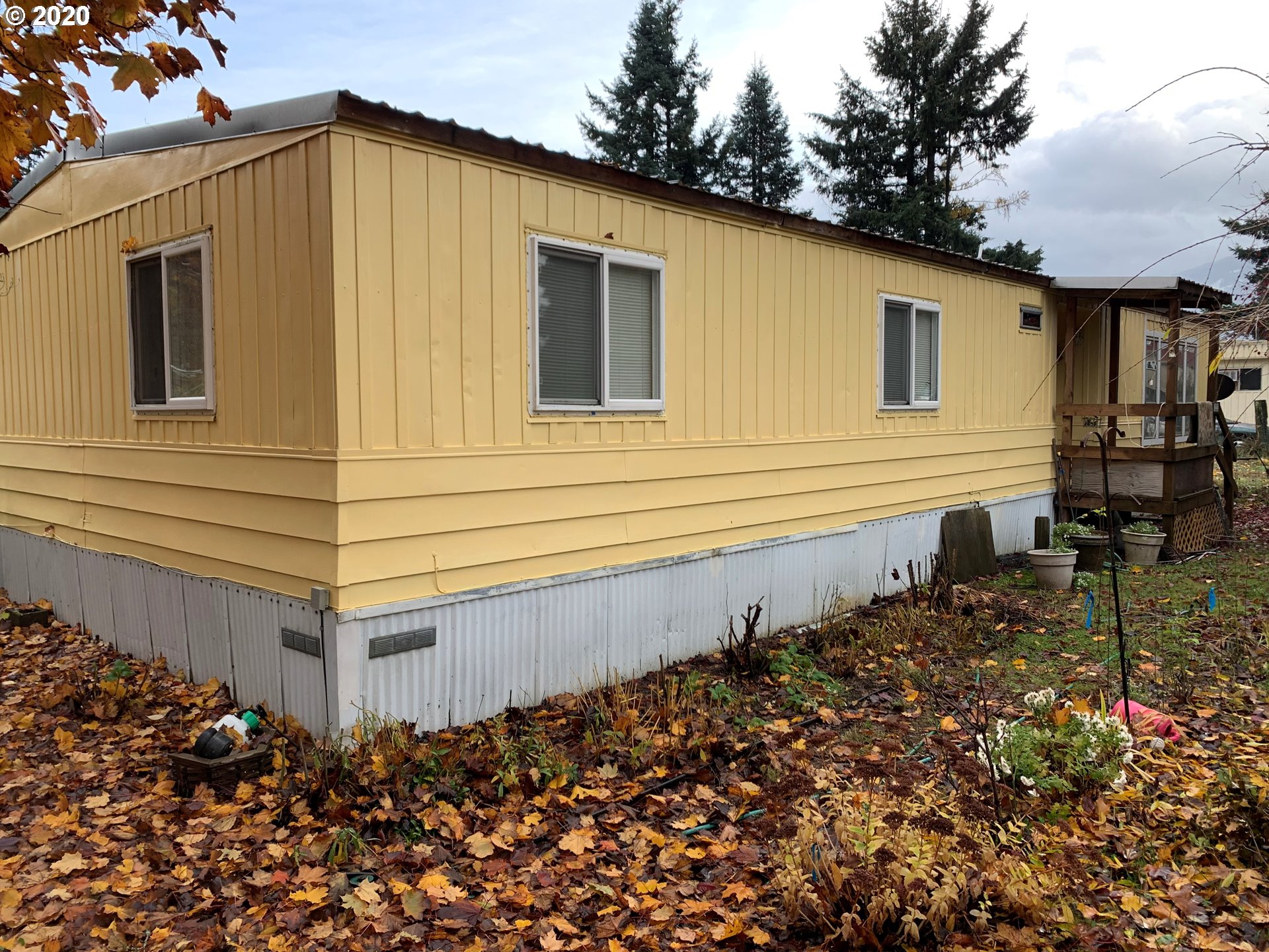 222 Barnes Road Carson, WA 98610 - Photo 2 of 18 Gallery Image 2