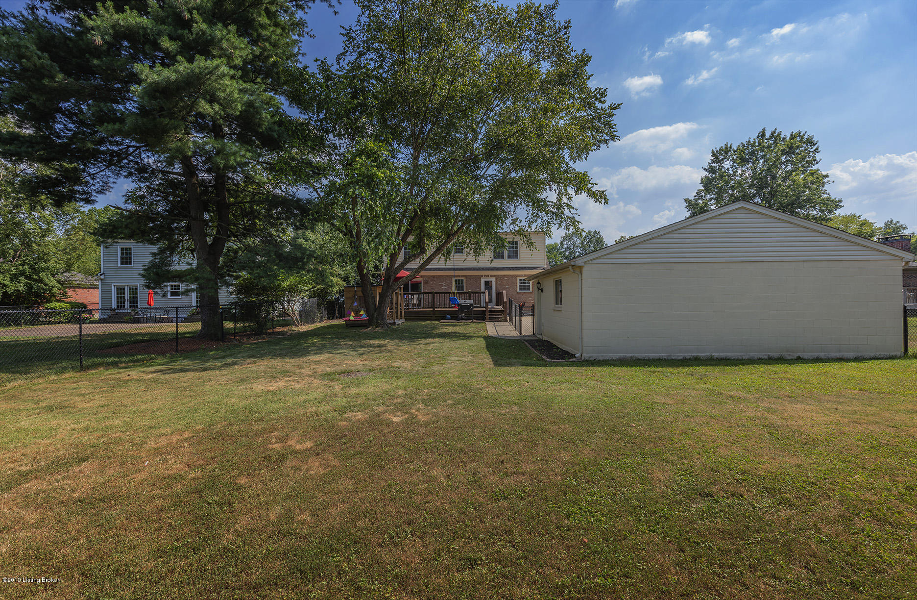 707 Stivers Road Louisville, KY 40207 - Photo 31 of 33 7070 stivers exteriors-008