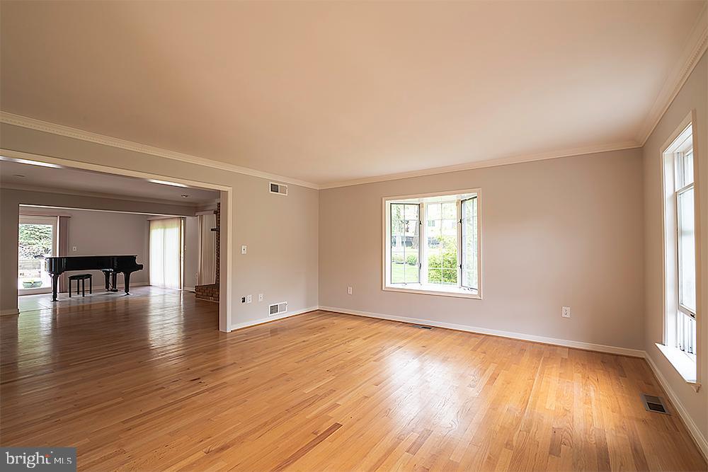 1427 Autumn Leaf Road Baltimore, MD 21286 - Photo 14 of 43 Gallery Image 14