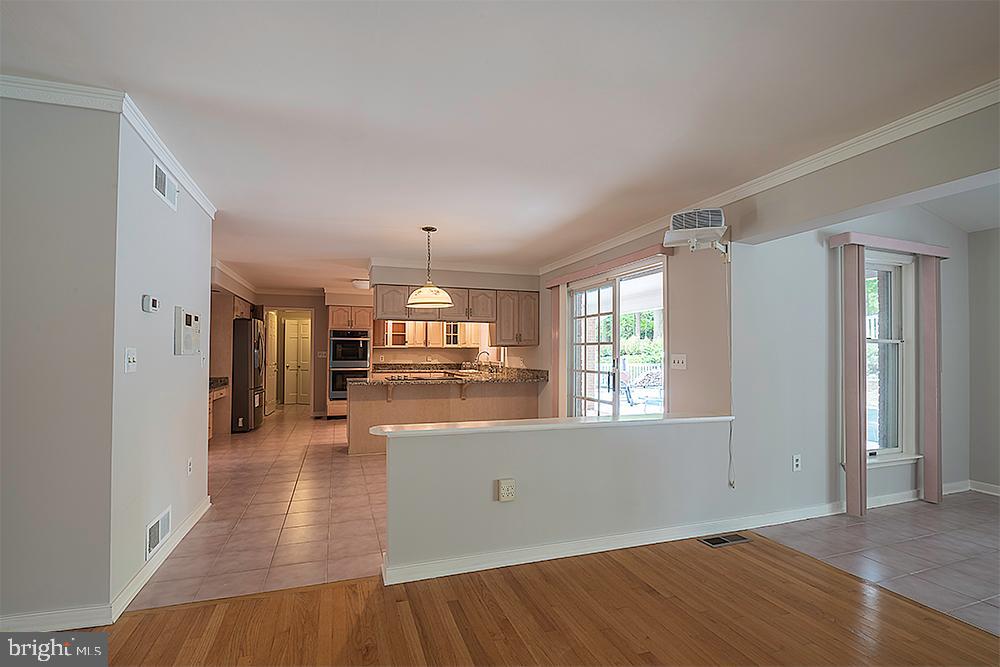 1427 Autumn Leaf Road Baltimore, MD 21286 - Photo 8 of 43 Gallery Image 8