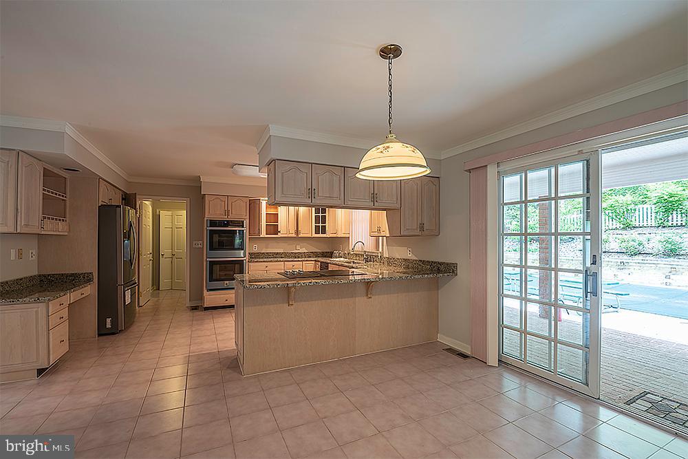 1427 Autumn Leaf Road Baltimore, MD 21286 - Photo 9 of 43 Gallery Image 9