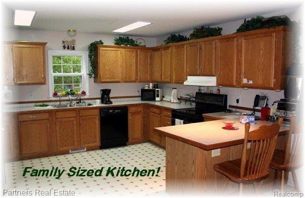 5373 Dutton Road Gregory, MI 48137 - Photo 9 of 22 Family Size Kitchen!