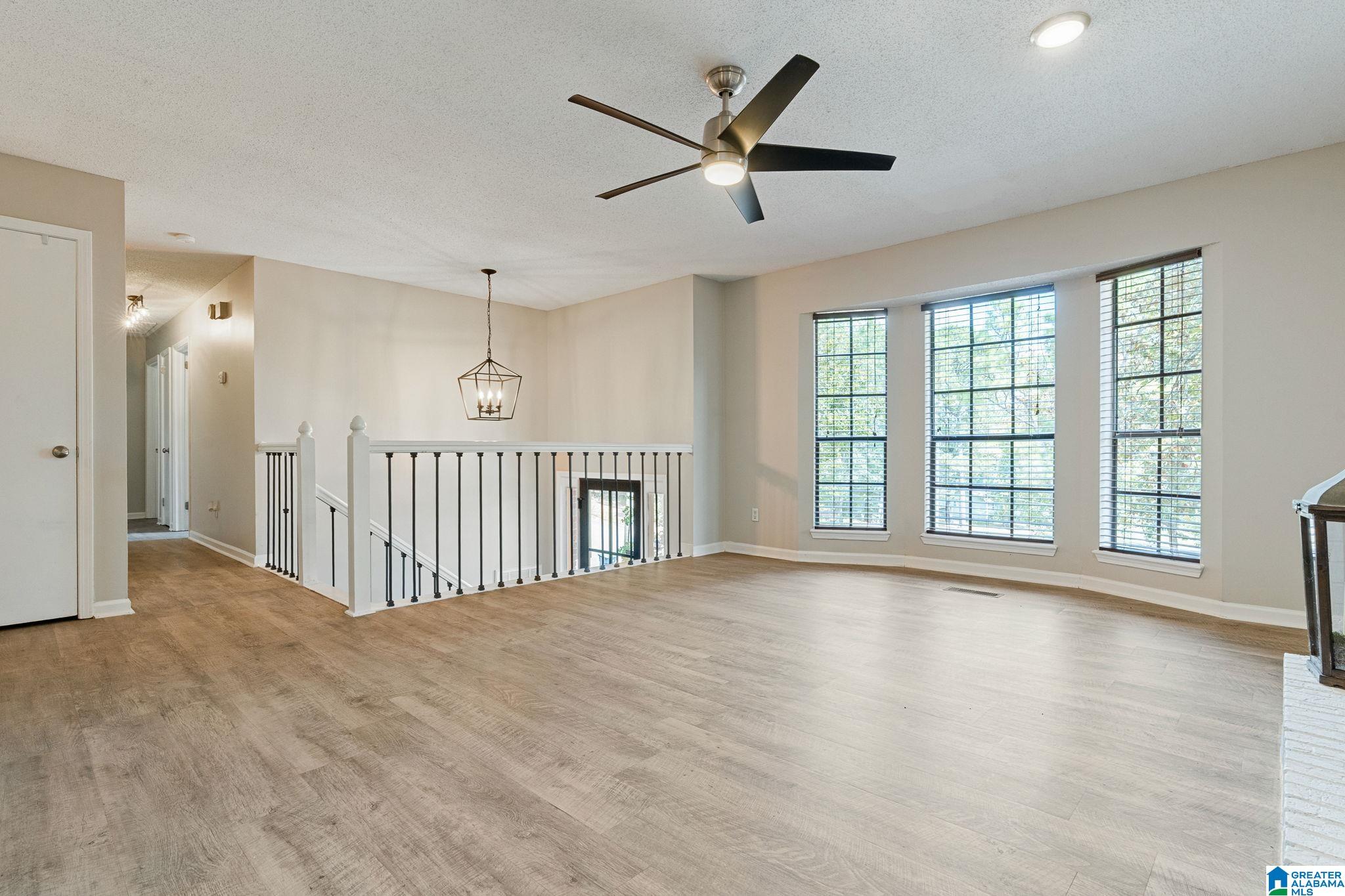 513 Bennett Drive Alabaster, AL 35007 - Photo 5 of 40