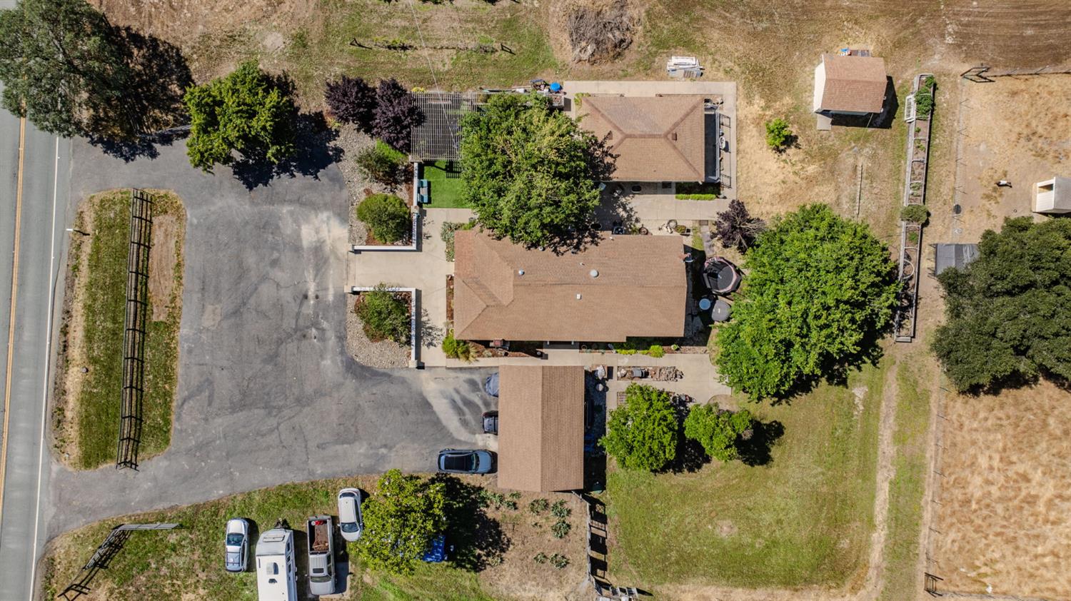 5726 Pettinger Road Valley Springs, CA 95252 - Photo 3 of 77