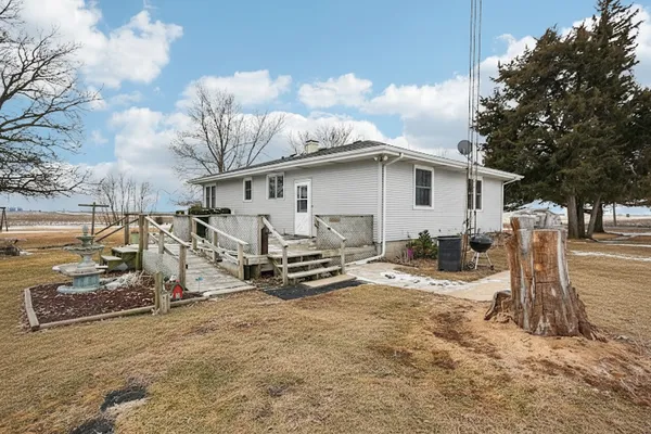 $335,000 | 9610 South Swell Road, Kinsman, IL 60437