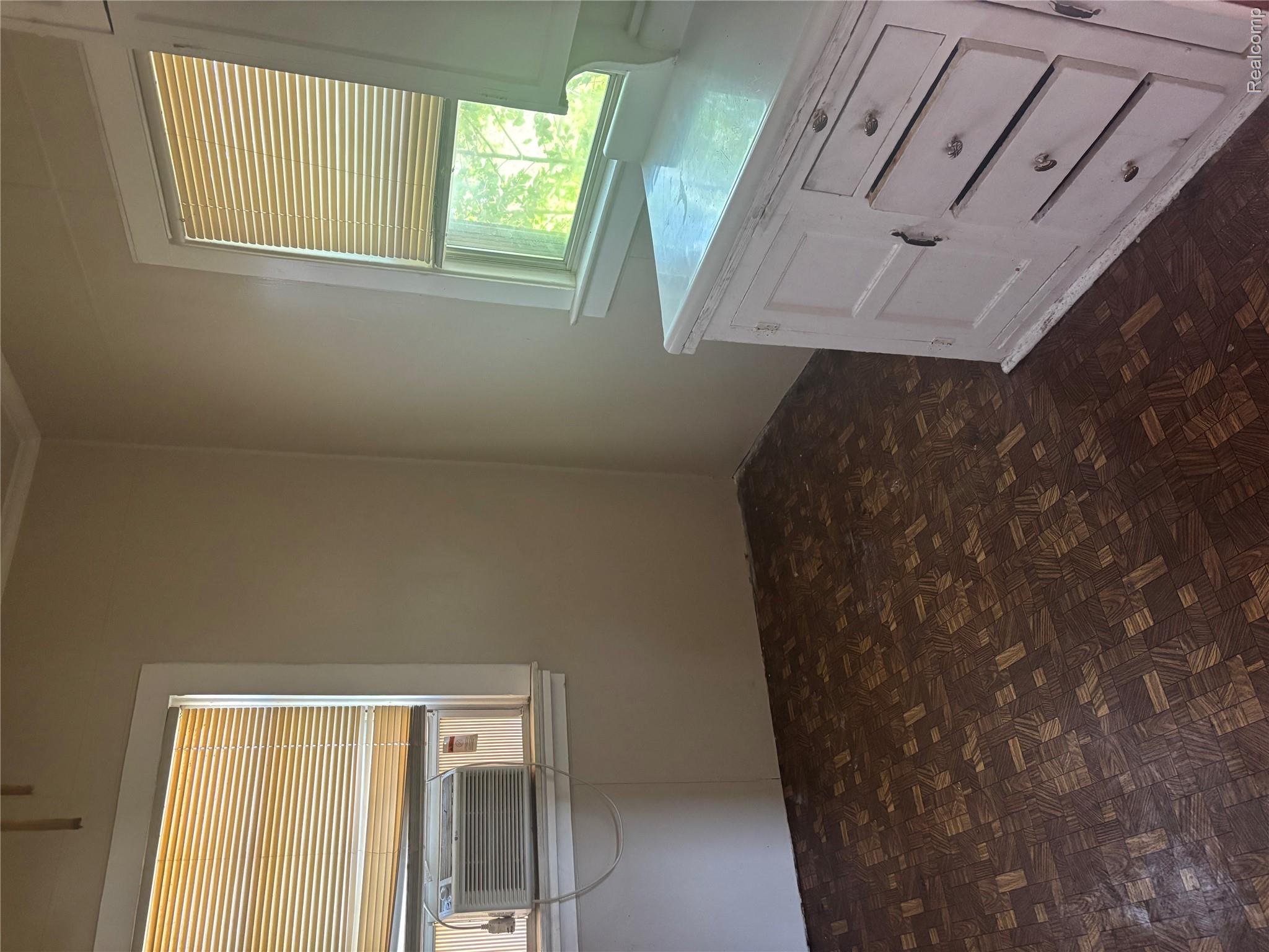 1122 Simcoe Avenue Flint, MI 48507 - Photo 17 of 21 IMG_1180.jpeg