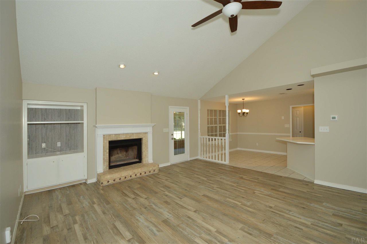5248 Rowe Trail Pace, FL 32571 - Photo 13 of 41 Gallery Image 13