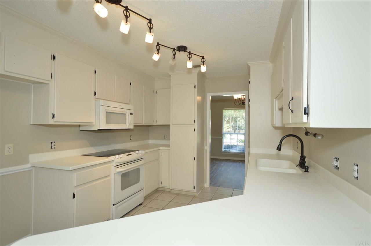5248 Rowe Trail Pace, FL 32571 - Photo 21 of 41 Gallery Image 21