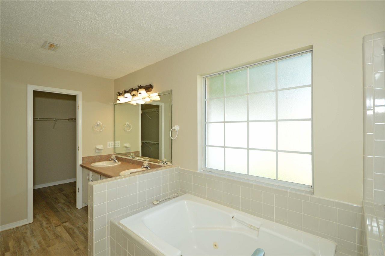 5248 Rowe Trail Pace, FL 32571 - Photo 27 of 41 Gallery Image 27