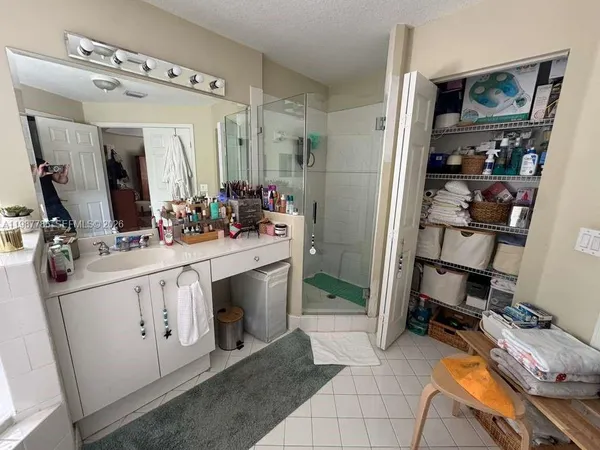 $3,850 | 7131 Northwest 114th Court, Doral, FL 33178