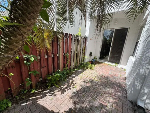 $3,850 | 7131 Northwest 114th Court, Doral, FL 33178