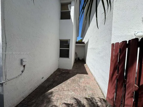 $3,850 | 7131 Northwest 114th Court, Doral, FL 33178