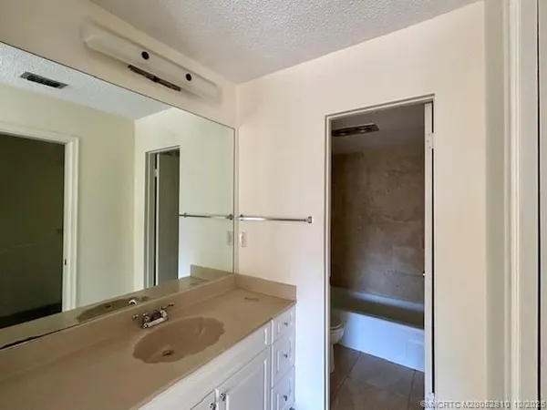 $1,550 | 950 South Kanner Highway, Unit C26, Stuart, FL 34994